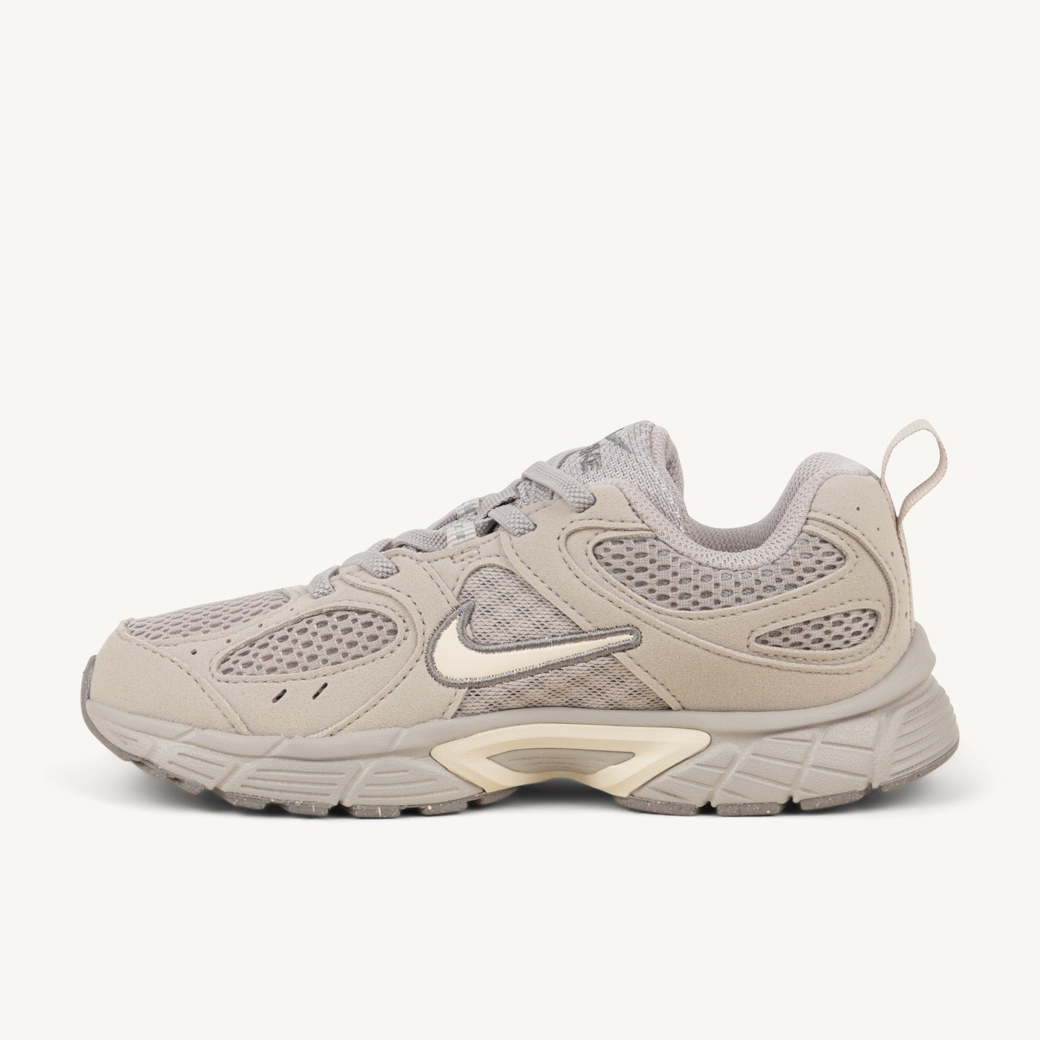Sneakers Enfant NIKE V5 RNR SUEDE Gris