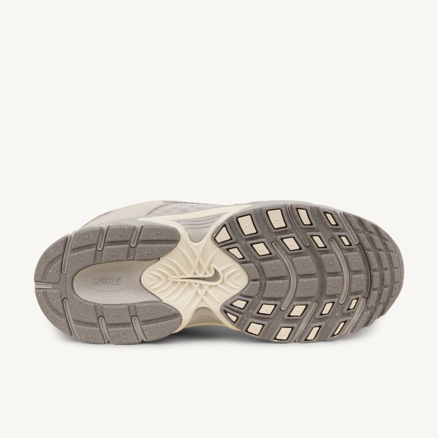 Sneakers Enfant NIKE V5 RNR SUEDE Gris