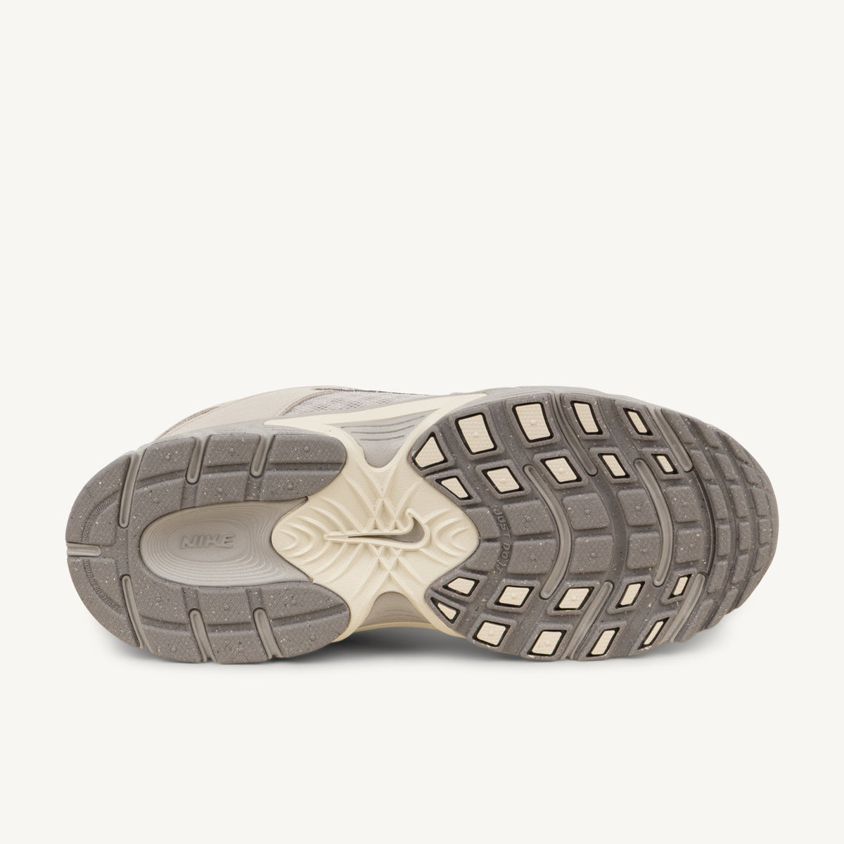 Sneakers Enfant NIKE V5 RNR SUEDE Gris