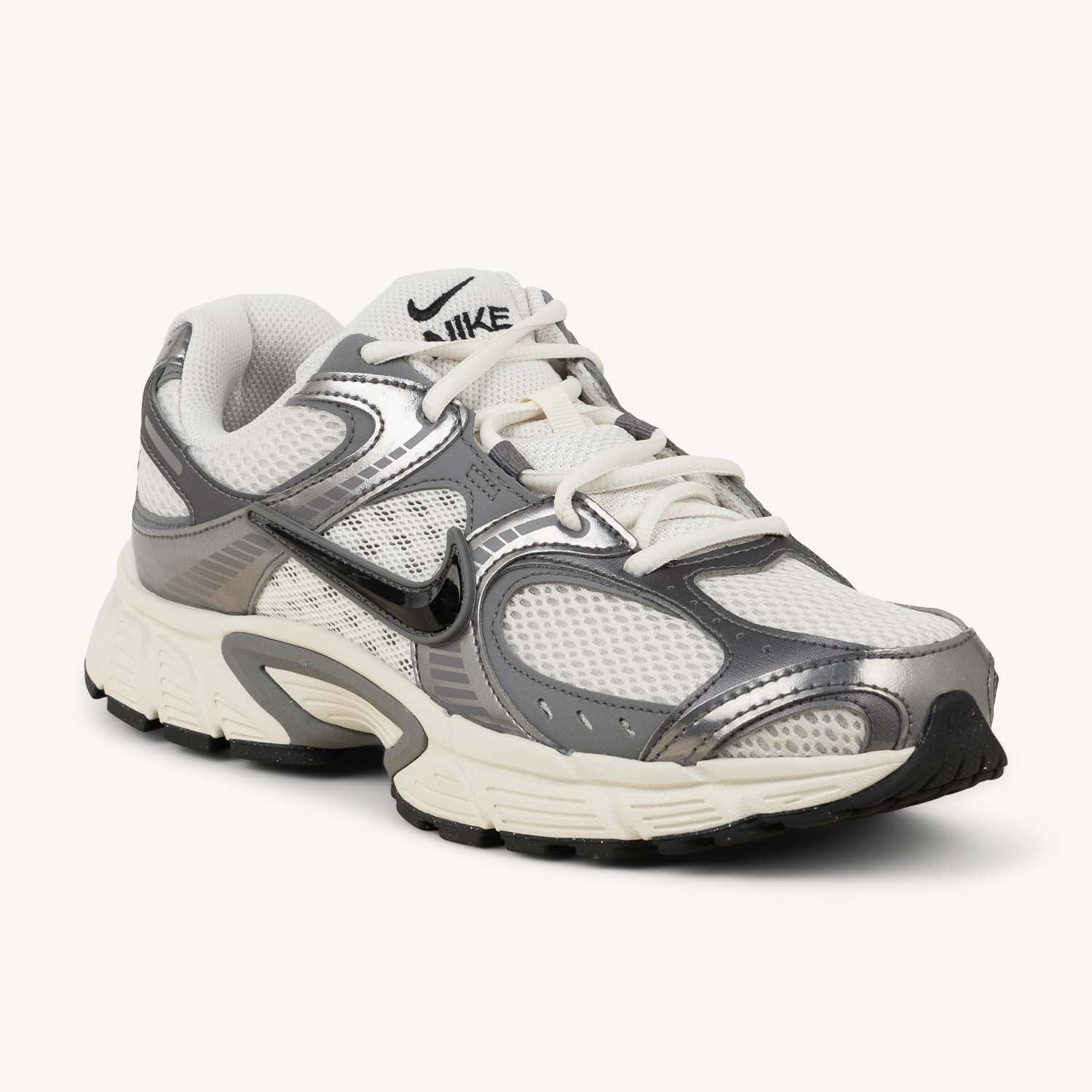 Sneakers Homme NIKE V5 RNR Gris