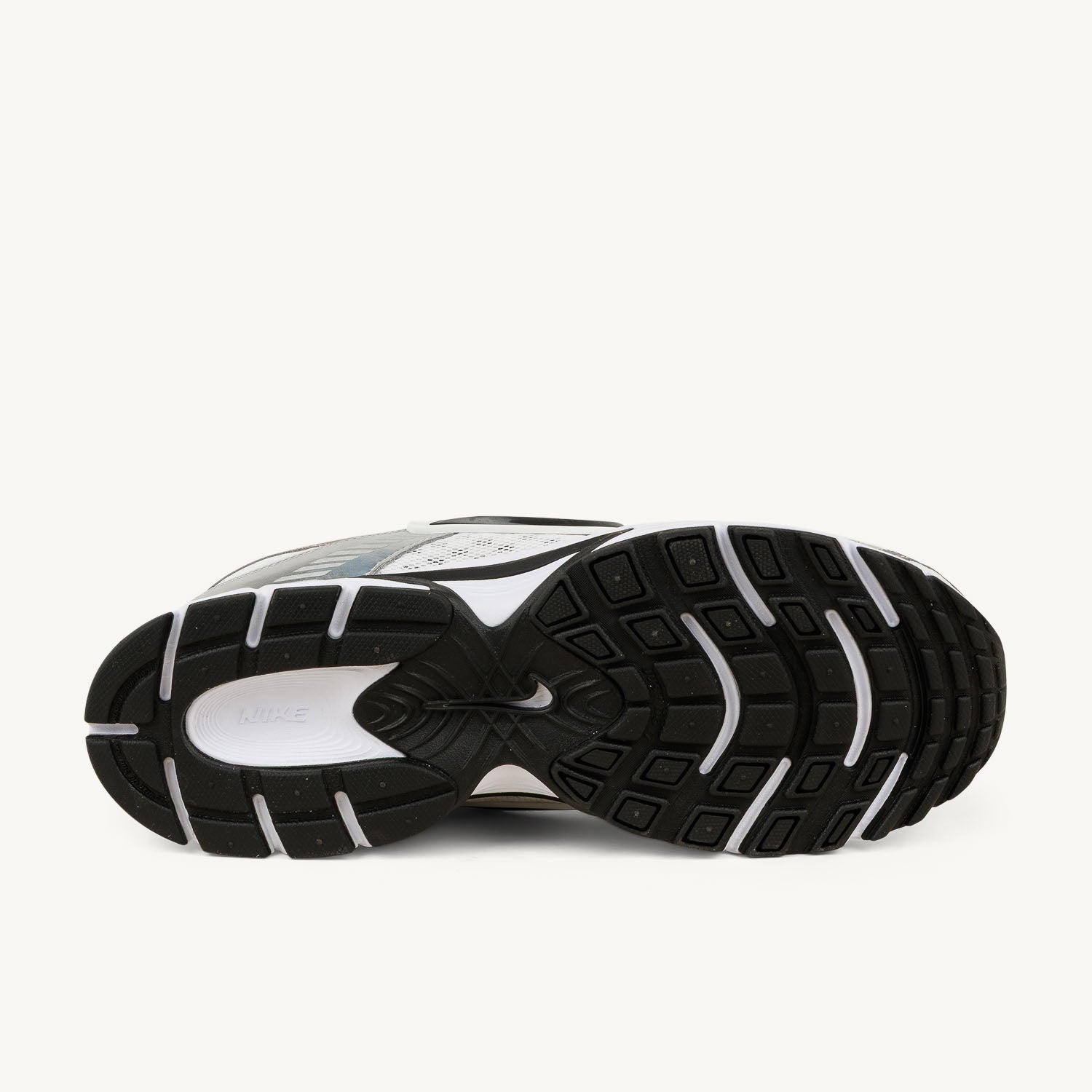 Sneakers Homme NIKE V5 RNR Gris