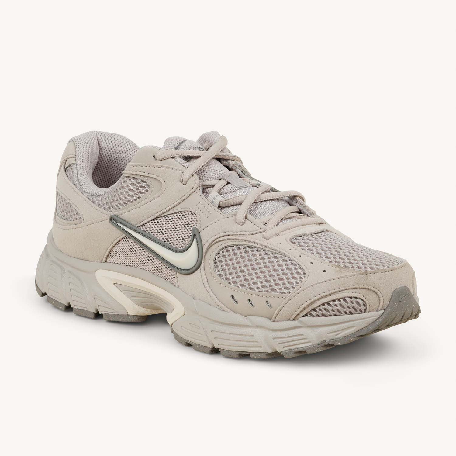 Sneakers Homme NIKE V5 RNR SUEDE Gris