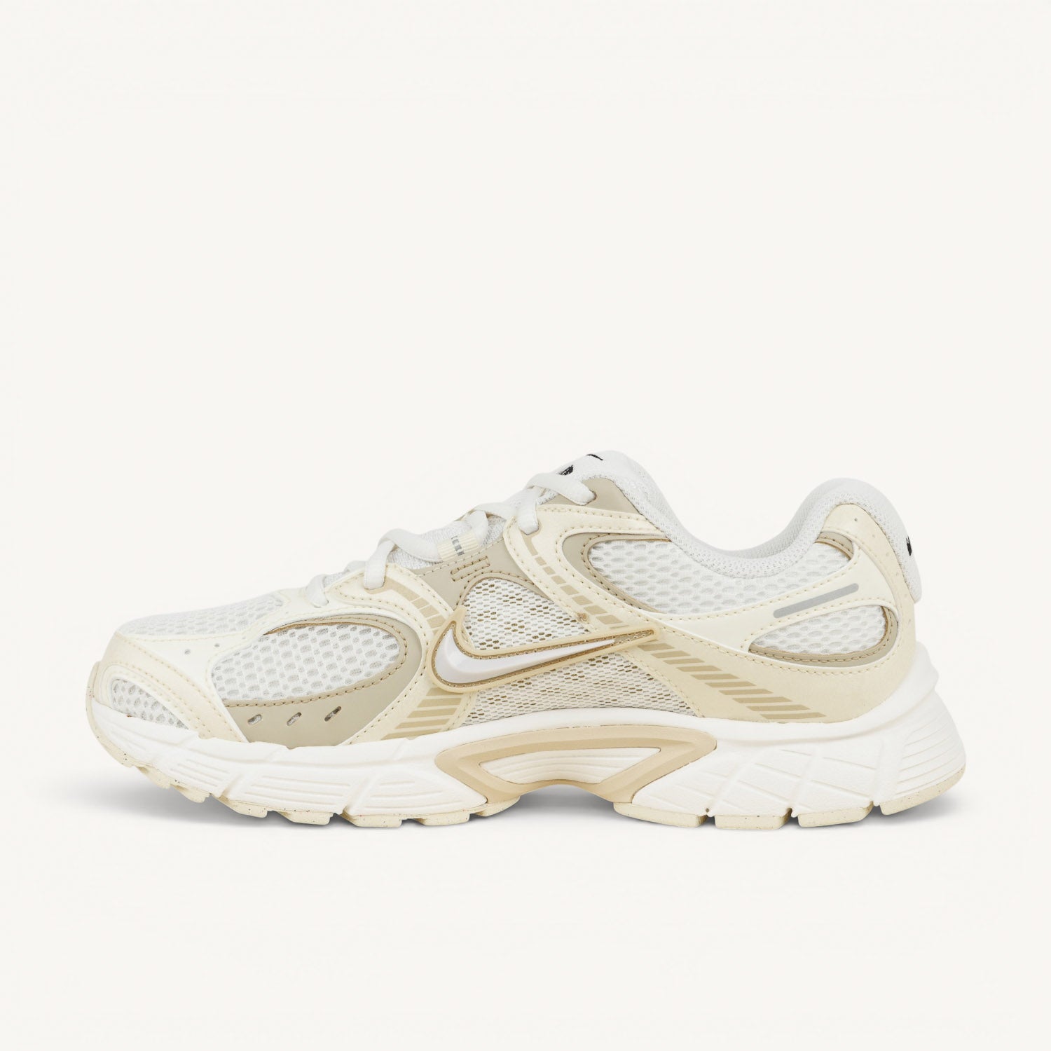 Sneakers Femme NIKE V5 RNR V2 Beige