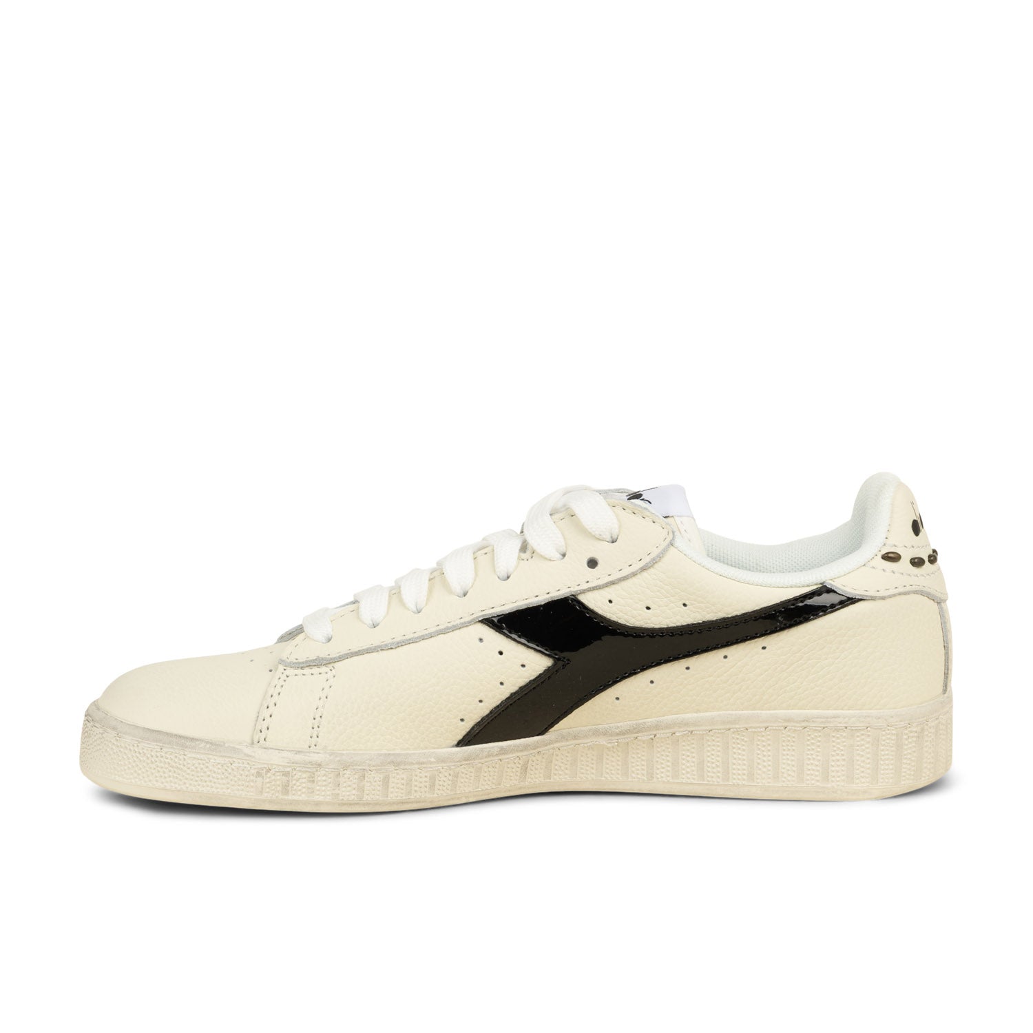 Baskets Femme DIADORA GAME LOW WAXED STUDED Blanc