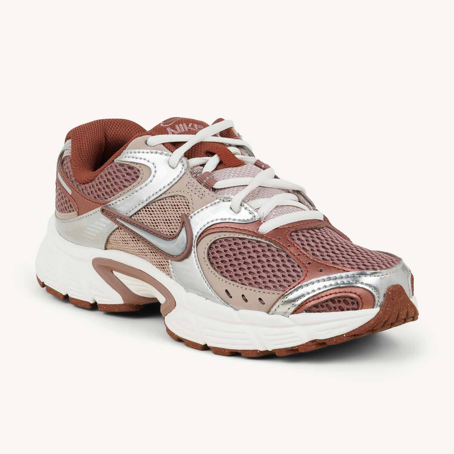 Sneakers Femme NIKE V5 RNR Rouge