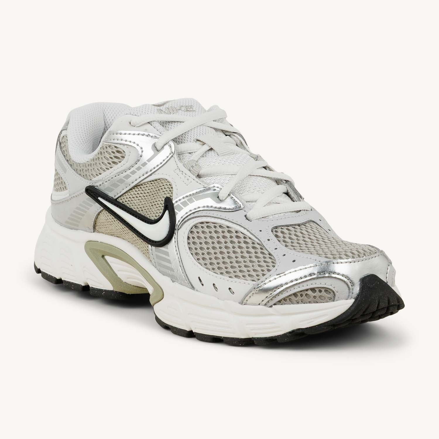 Sneakers Femme NIKE V5 RNR Gris