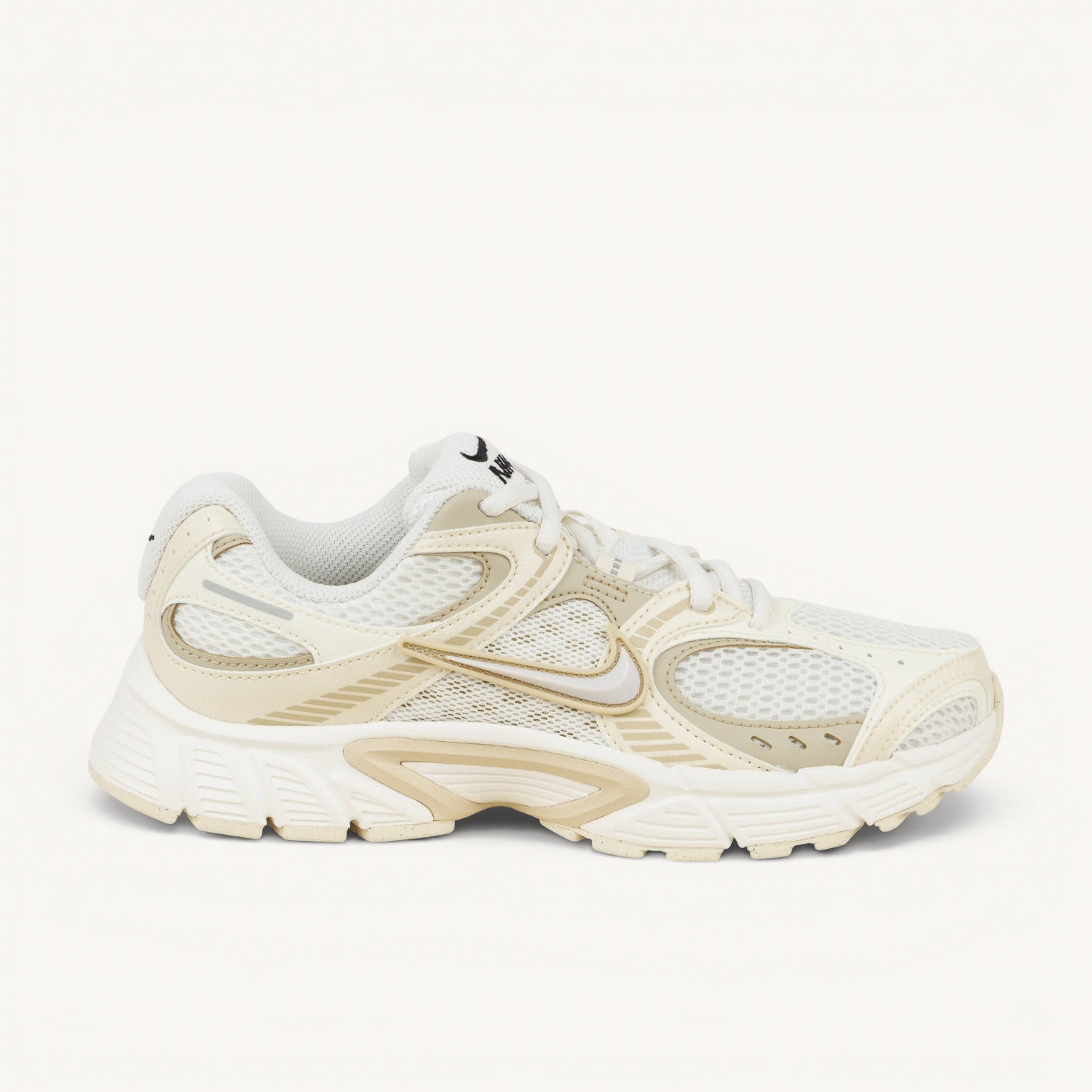Sneakers Femme NIKE V5 RNR V2 Beige