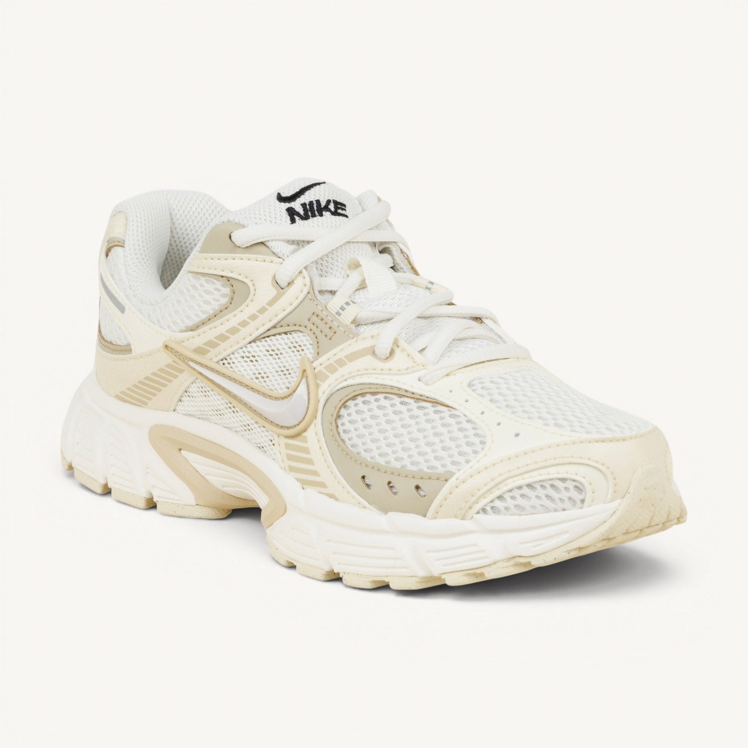 Sneakers Femme NIKE V5 RNR V2 Beige