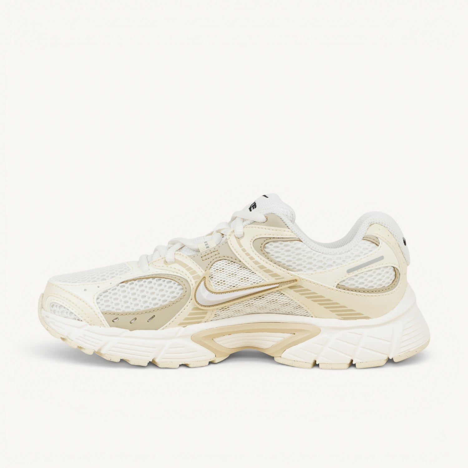 Sneakers Femme NIKE V5 RNR V2 Beige