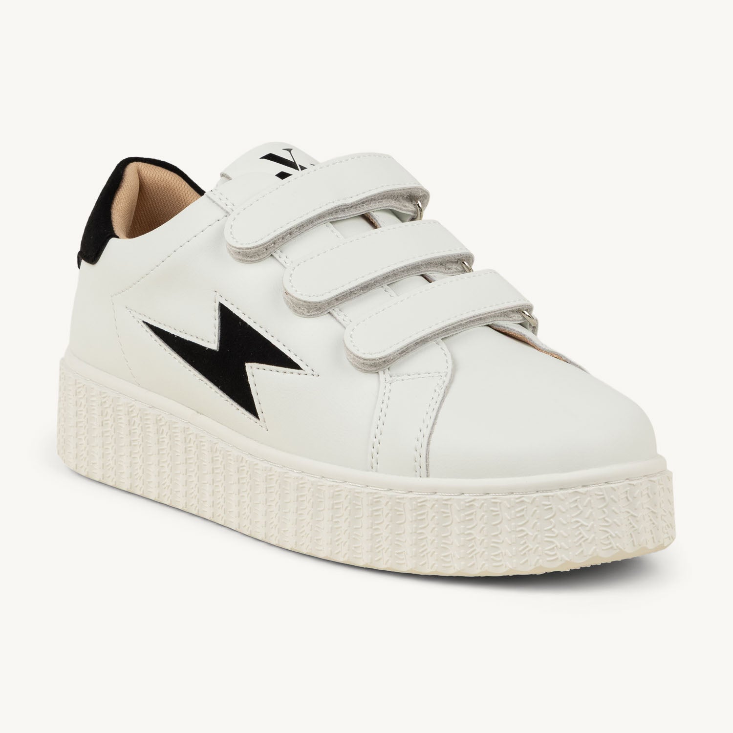 Baskets Femme VANESSA WU BK2553   VICKY Blanc