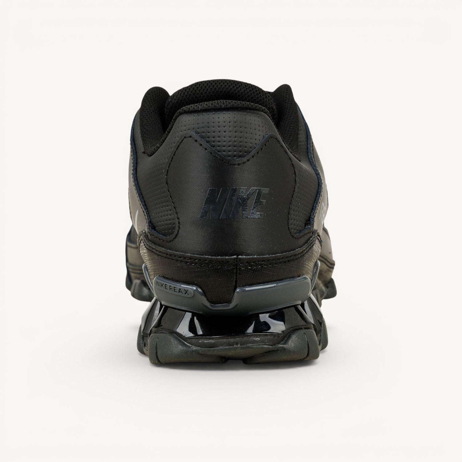 Sneakers Homme NIKE REAX 8 TR Noir