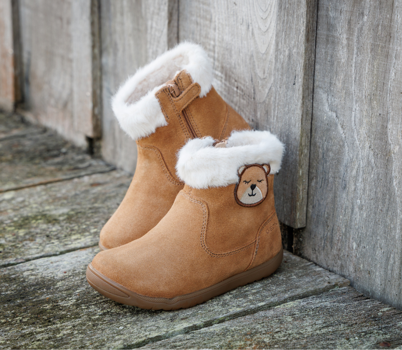 paire de bottines fourrées de la marque geox couleur camel