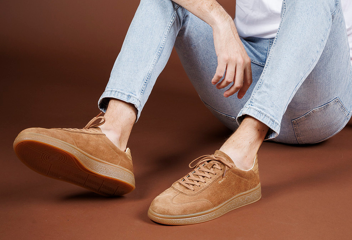 Baskets en daim - La tendance de la saison